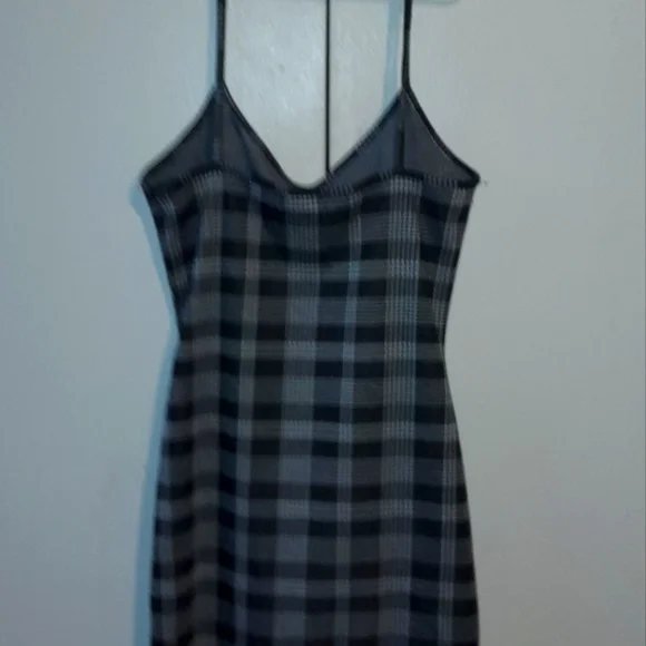 cute mini dress - Picture 2 of 3